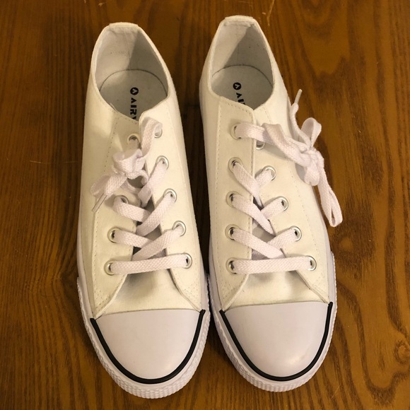 Airwalk Shoes - White Airwalk sneakers